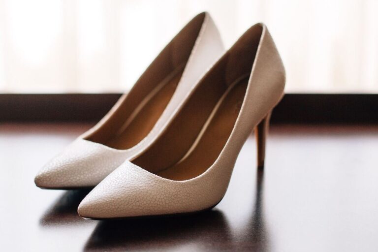 La scarpa con il tacco più iconica di sempre si rinnova