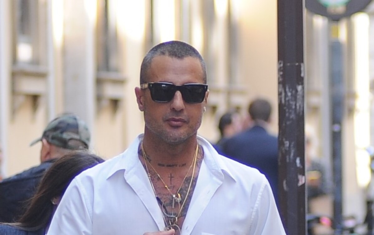 Fabrizio Corona "libero dopo 10 anni", perché tutti parlano di lui: cosa ha combinato?