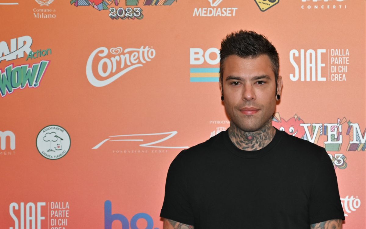 Il cantante di "Cenere" ha una nuova fiamma: l'ex fidanzata di Fedez