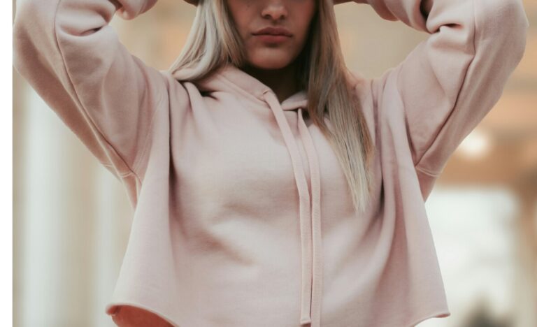 Stile cozy chic: tutto sulla tendenza moda della Primavera Estate 2024