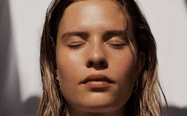 Sudorazione eccessiva viso: rimedi