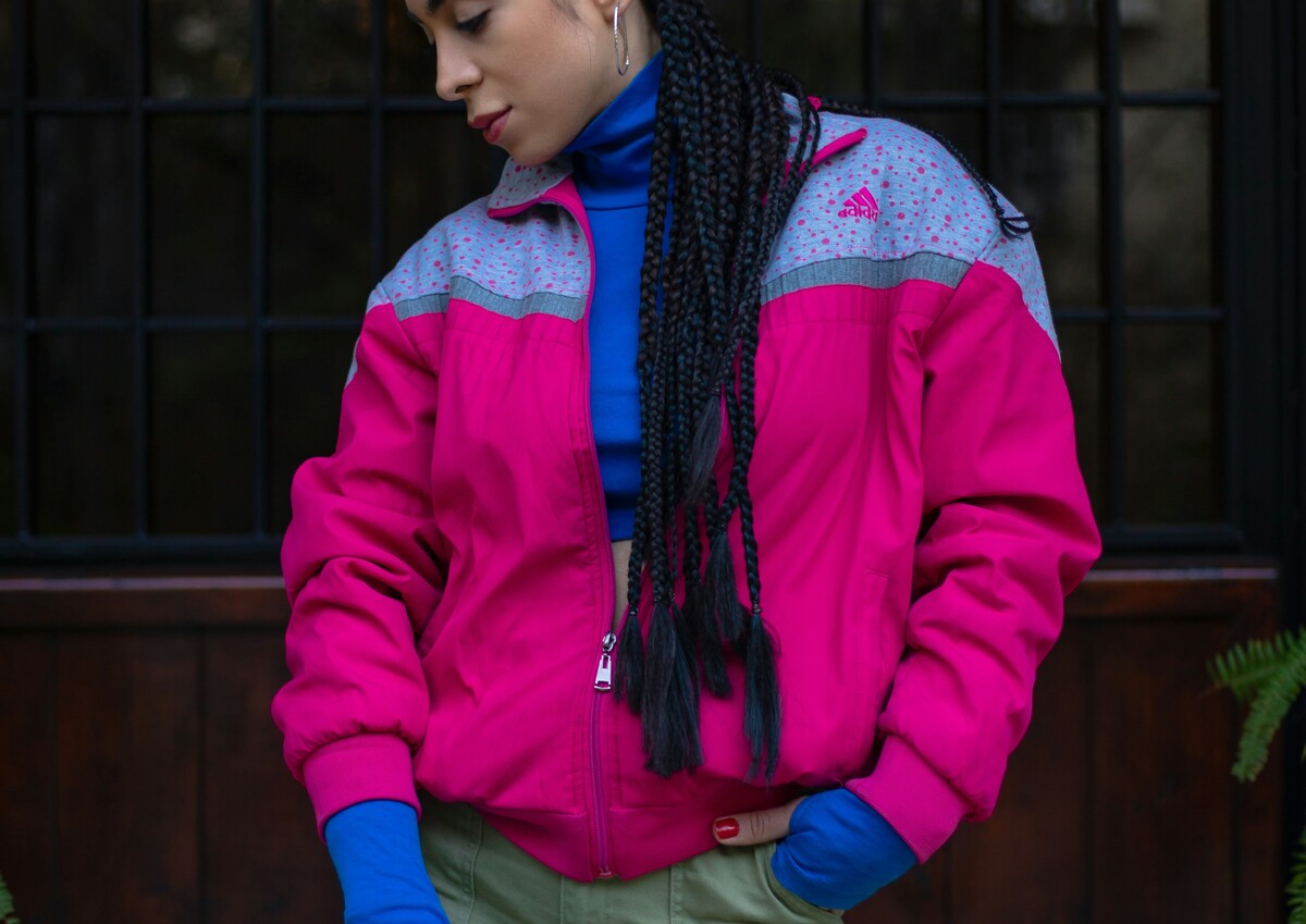 Tendenze fashion, colori azzardati per abbinamenti creativi: consigli di stile