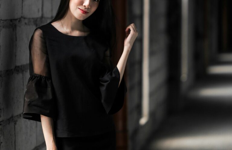 Tendenze moda: il vestito asimmetrico è la scelta giusta per Capodanno