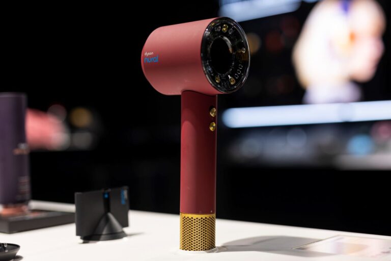 dyson red velvet and gold supersonic nural 1