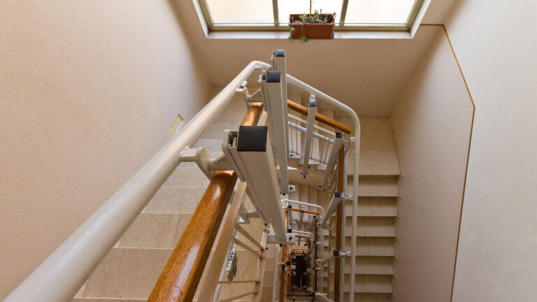 montascale curvilineo kone motus