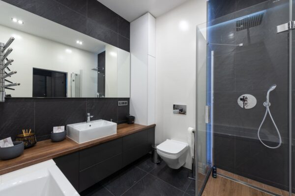 Idee moderne per arredare il bagno con docce funzionali