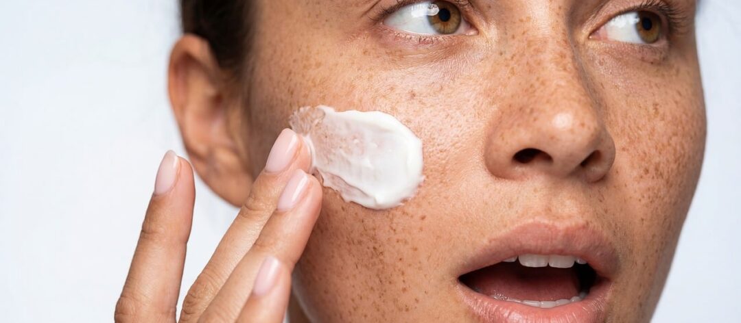 Prodotti antiossidanti viso: benefici e applicazioni. Quali scegliere e perché?
