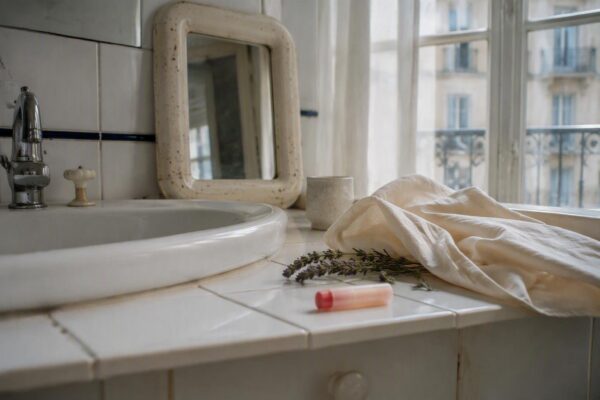 Dai rossetti opachi ai balsami colorati: la rivoluzione beauty made in France