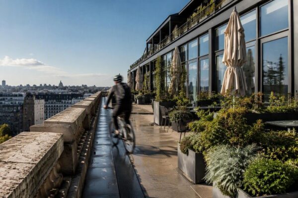 Maltempo in arrivo: come preparare balconi, terrazzi e giardini