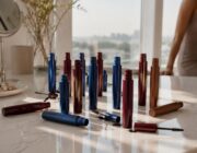 Mascara colorato: come scegliere la tonalità e applicarlo bene