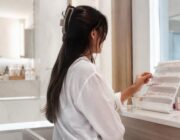 Milky nails a casa: tecnica di stratificazione e finish