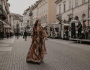 Tre giorni di sfilate, talk e food truck nel centro di Biella