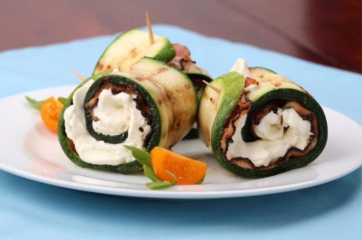 Rollo de carne con calabacines a la parrilla: una receta ideal