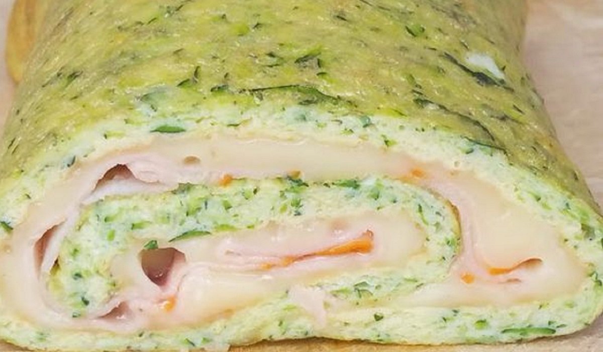 rollo de tortilla de calabacin con jamon