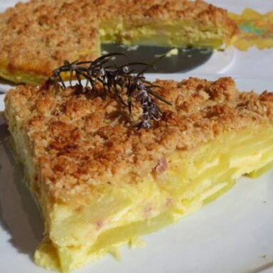 crumble de patatas con salchicha