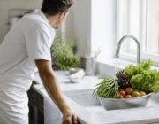 Cómo lavar y desinfectar verduras de temporada de forma efectiva