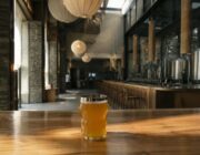 Descubre el vaso de cerveza que te obliga a hidratarte