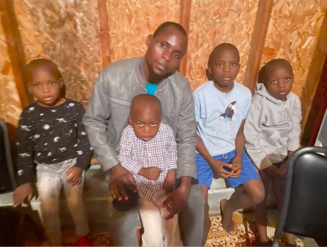 cinco hermanos furgoneta