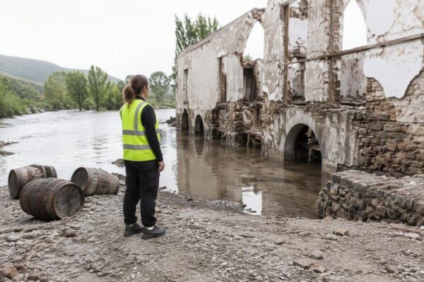 Dos mujeres mueren y dos bebés resultan heridos en riada en Manzanedo de Valdueza