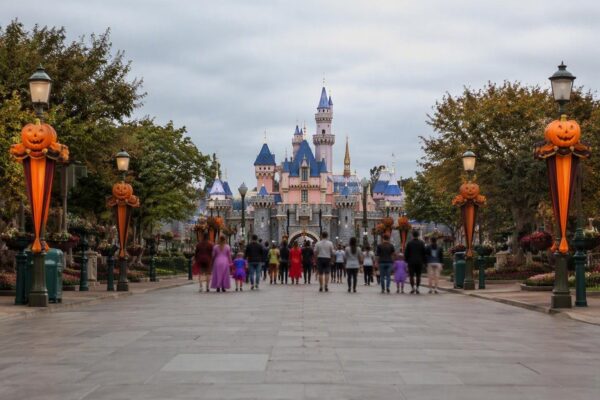 Halloween Time y Plaza de la Familia: lo que debes saber sobre las celebraciones de otoño en Disneyland Resort