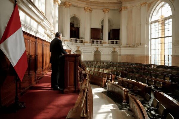 Cámara de Diputados prepara voto de censura contra el ministro del Interior