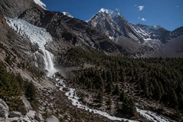 Deshielo y clima extremo: causas de la tragedia del Bhote Koshi