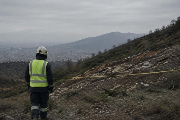 Senapred activa alerta roja por deslizamientos en zona metropolitana
