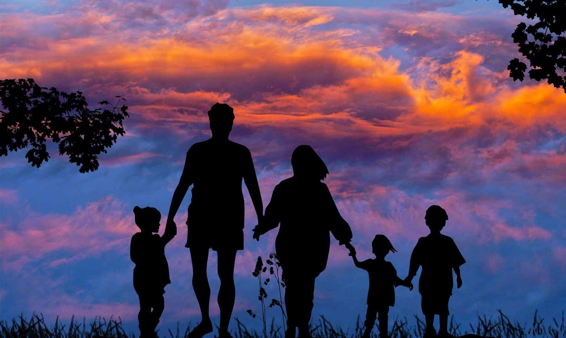 Permiso parental 2024: para quién es, cómo funciona y cómo solicitarlo con el nuevo procedimiento
