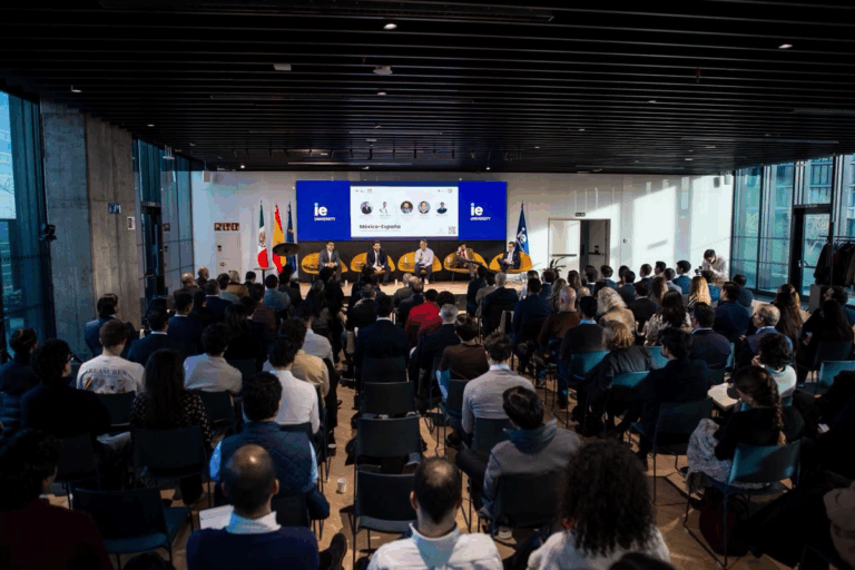 ncuentro académico sobre cooperación económica entre dos países