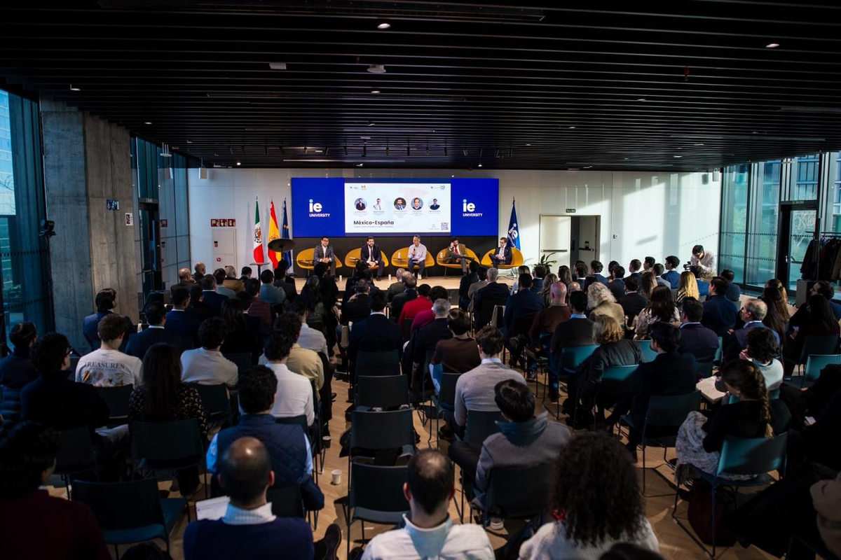 ncuentro académico sobre cooperación económica entre dos países