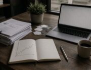 Cómo elegir acciones y ETFs según tus objetivos y horizonte temporal