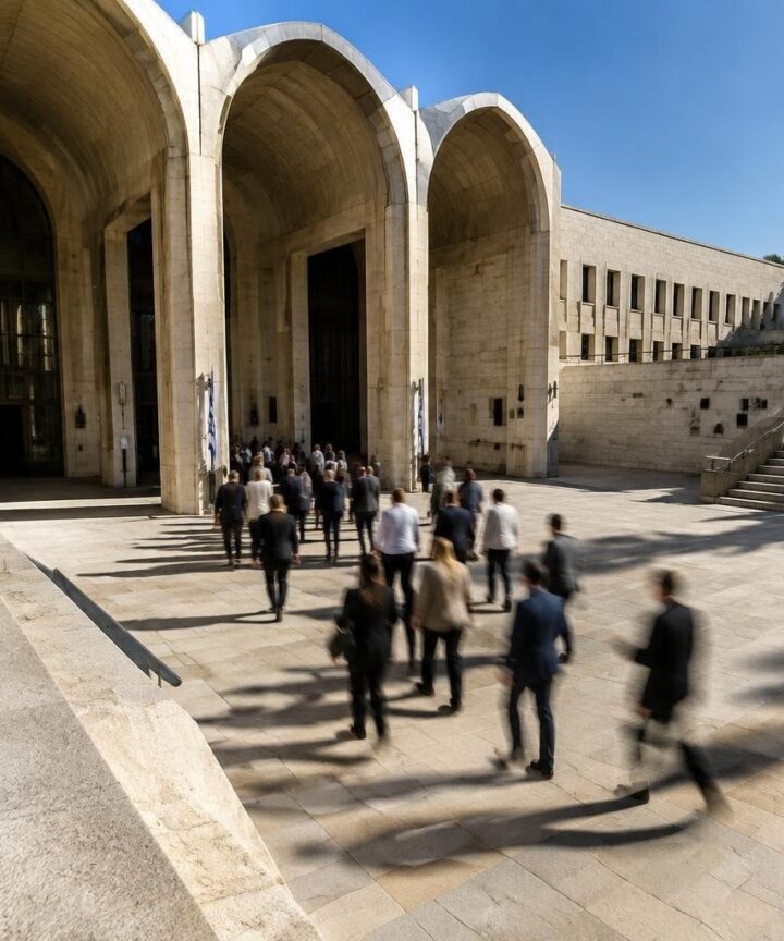 Bloque de Netanyahu y partidos religiosos lideran sin lograr 61 escaños