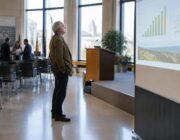 Reformas de pensiones y oportunidades de inversión en la era de los 90 años