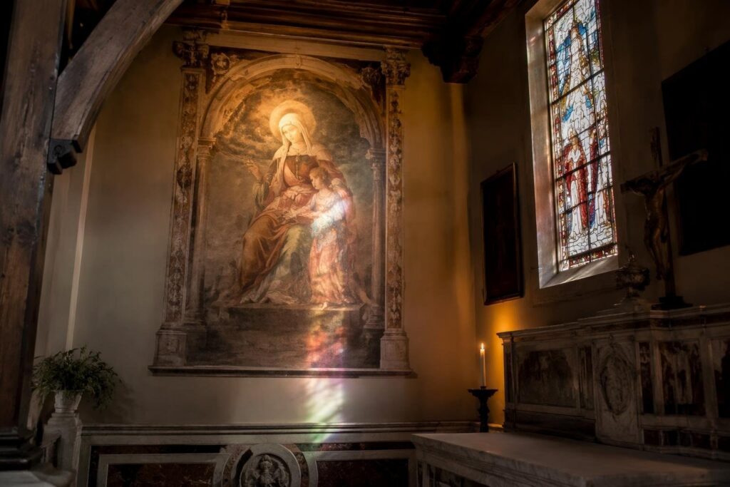 Andrea Zanzotto, il nonno del poeta, firma un dipinto nel capitello di Sant’Anna