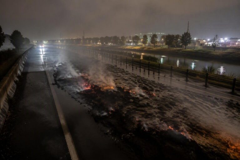 Incendio d’olio chiude la variante di Pontetetto, traffico sospeso