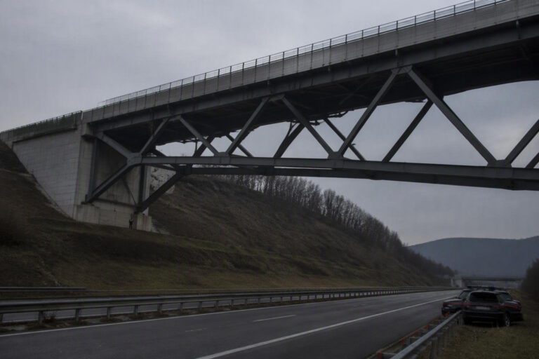 Omicidio-suicidio sull’A1: due vite spezzate al viadotto Alteta
