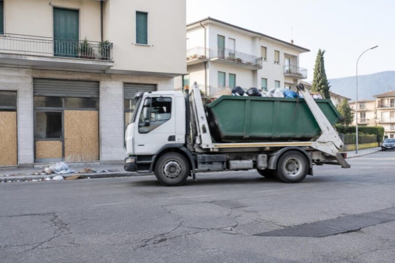 Massi accusa il Comune di Sesto Fiorentino per spazi pubblici in stato di abbandono