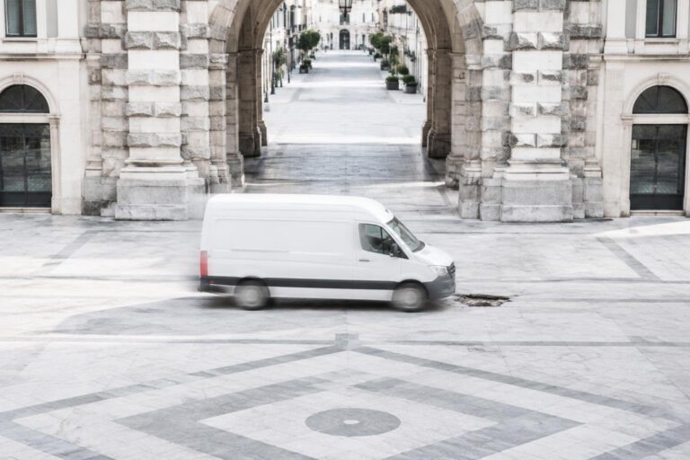 Rinasci Firenze denuncia rischi stradali a Piazza Alberti