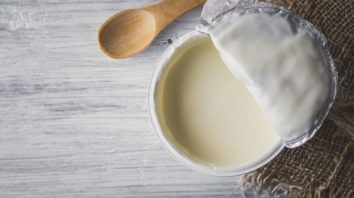 si pu&ograve; mangiare uno yogurt scaduto da una settimana