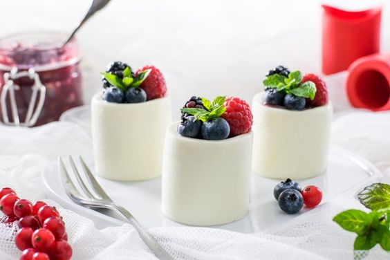 panna cotta ai frutti di bosco