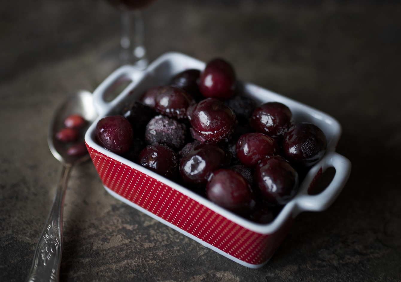 Ciliegie cotte al vino rosso