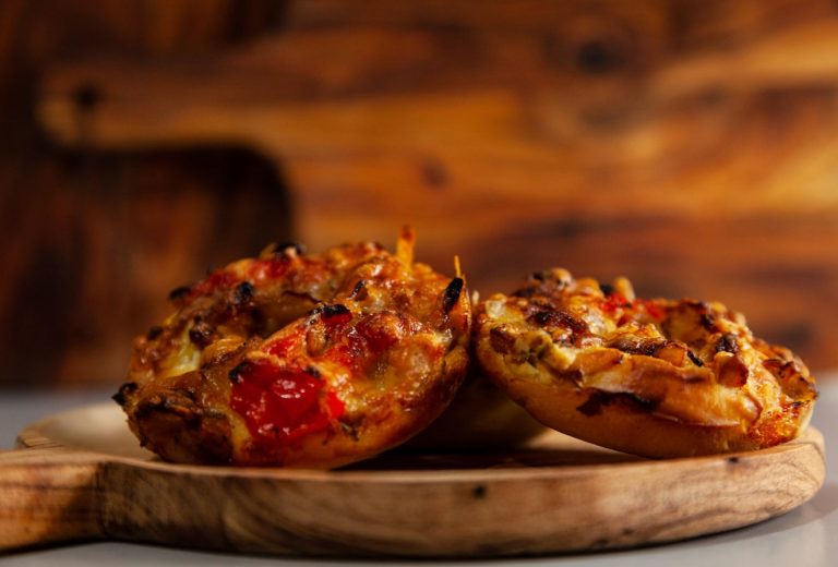 crostoni al forno con salsiccia ricetta