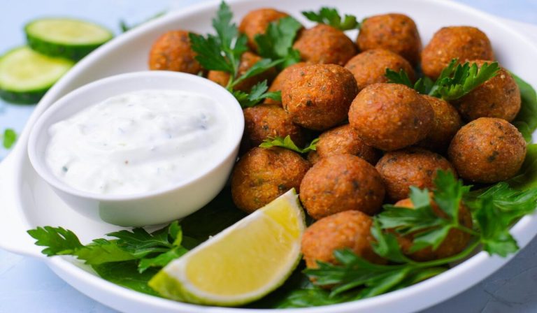 salsa falafel allo yogurt ricetta bimby 1