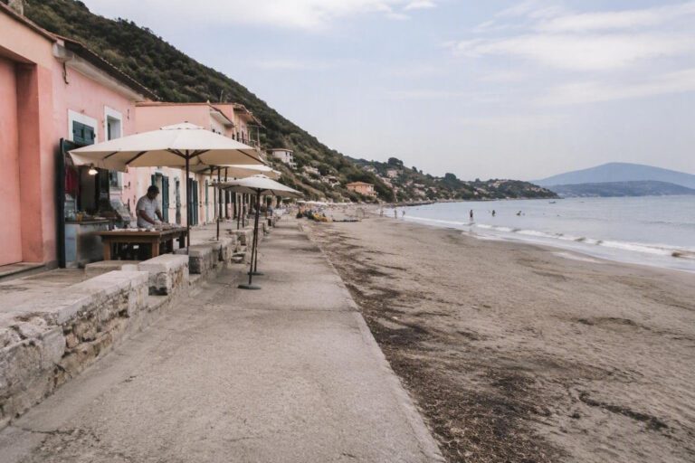 Mete economiche per Ferragosto: ristoranti e spiagge a prezzi accessibili