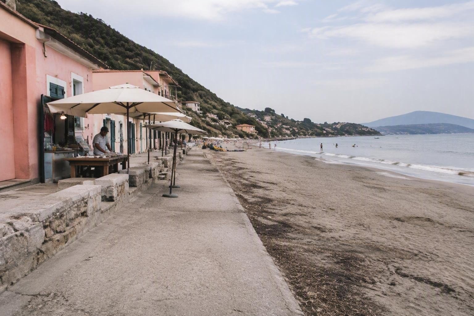 Mete economiche per Ferragosto: ristoranti e spiagge a prezzi accessibili