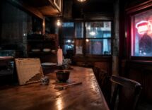 Perché chiudono gli izakaya? La trasformazione della cultura giapponese del bere