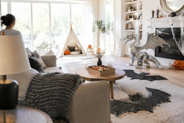 Come creare un Halloween da paura a casa: kit decorazioni, trucchi e dolcetti
