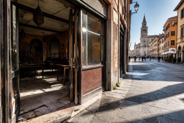 Controlli Nas: chiusura ristorante etnico e maxi sequestro di vino in Emilia