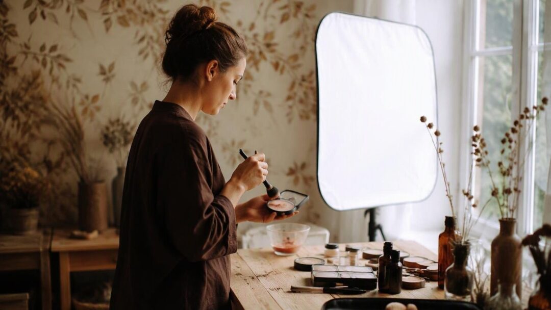 Colori autunnali e finish: makeup per ogni sottotono