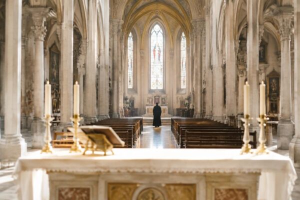 Riflessioni su vocazione sacerdotale e tutela contro gli abusi